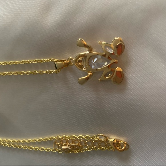 NWT Swarovski crystal elements frog pendant gold plated 11 inch necklace gift - Picture 3 of 9